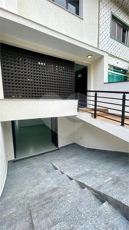 Sobrado com 3 andares, 350 m², 6 quartos, 2 suítes e 5 vagas para locação no Jardim Anália Franco!
