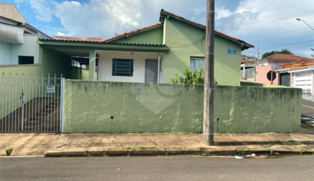 Casa de Vila à venda com 3 quartos em Vila Faria, São Carlos, SP