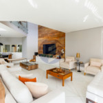 Duplex à venda com 3 quartos, sendo 3 suítes, em Vila Suzana 287m²