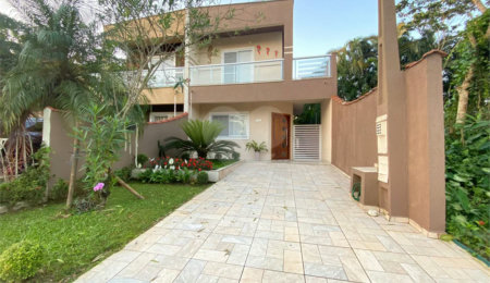 Casa à venda ou para alugar com 3 quartos, sendo 1 suíte,  em Morada da Praia, Bertioga, SP