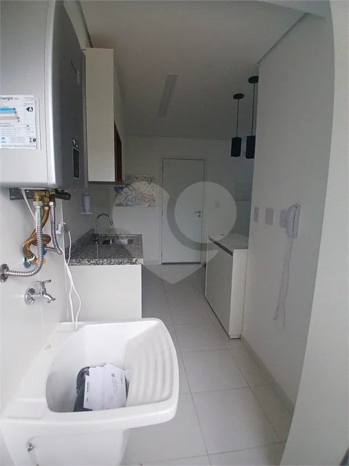Apartamento de 2 quartos com planejados, sacada e lazer completo| Condomínio| São Roque