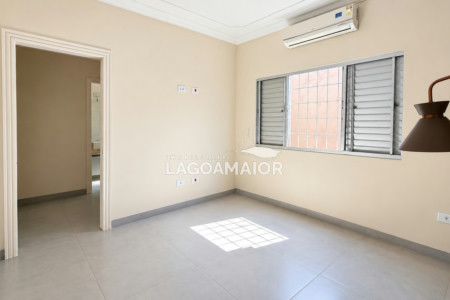 Casa à venda com 3 quartos, sendo 1 suíte, em Jardim dos Ipês, Três Lagoas - MS