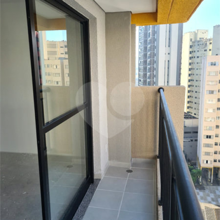 Apartamento à venda na Bela Vista de 24m2 com 1 dormitórios e sem vagas.Estuda Permuta.