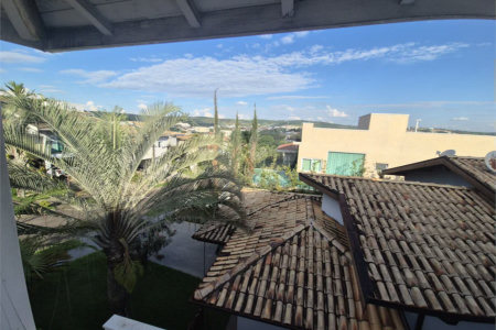 Belíssima Residência de 267 m² com Lazer Privativo no Condomínio Terras do Oriente – Valinhos