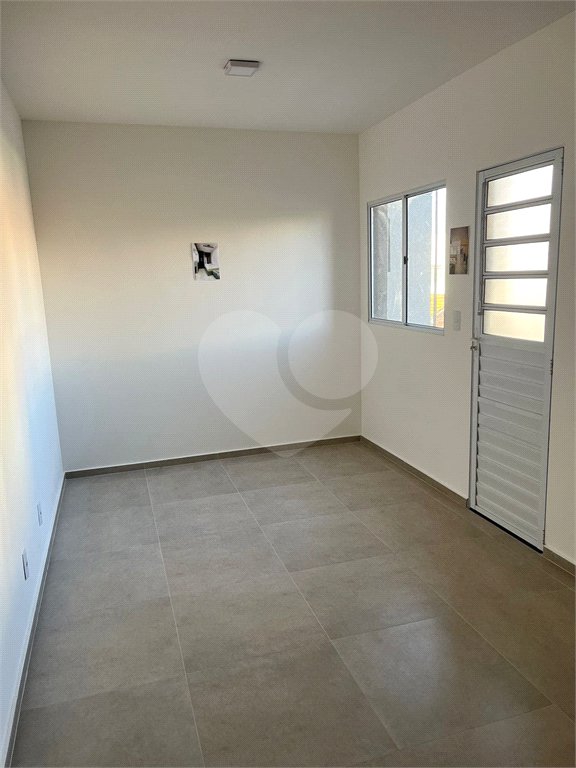 Sobre kitnet com 20 m² para alugar na Mooca