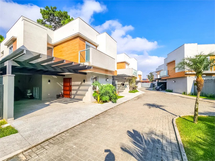 Casa em Condomínio 3 suítes 2 vagas a venda | Jardim Prudência - São Paulo
