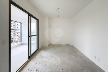 Apartamento com 1 dormitório próximo ao metrô Linha Verde.