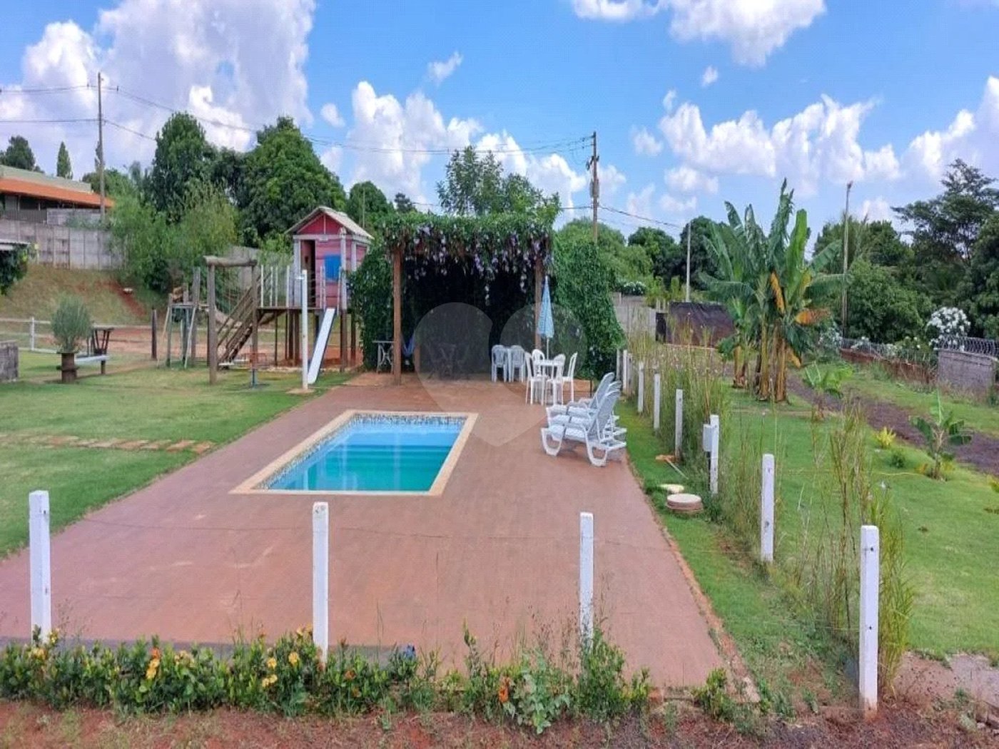 Chácara à venda com 4 quartos, sendo 1 suíte,  em Jardim dos Ipês, Brodowski, SP
