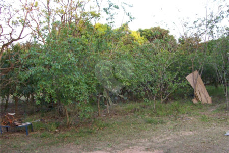 Chácara a venda no Aracê de Santo Antônio .