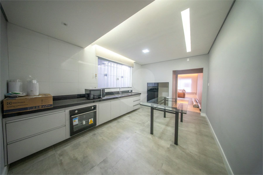 Sobrado de Vila com 200 m2 á venda no Tatuapé - Reformado Aceita Permuta