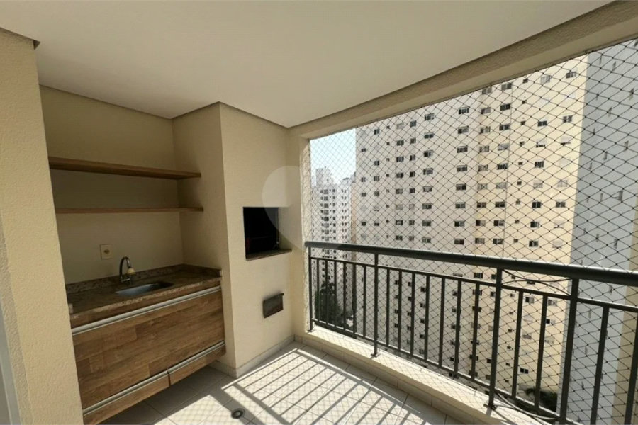 Excelente apartamento de 3 dormitórios, sendo uma Suíte e 2 vagas de garagem.