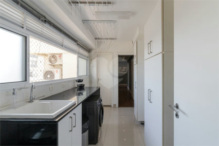 APARTAMENTO IPIRANGA COM 4 SUÍTES E 3 VAGAS - REFORMADO!