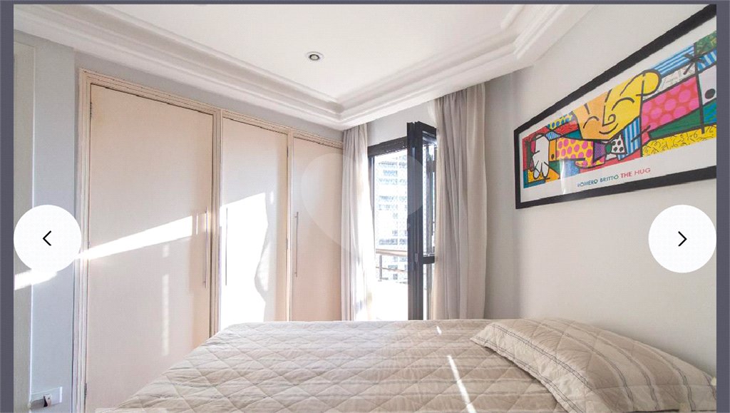 Apartamento de 200m² com 3 dormitórios, 2 suítes e 3 vagas em condomínio 1 por andar.