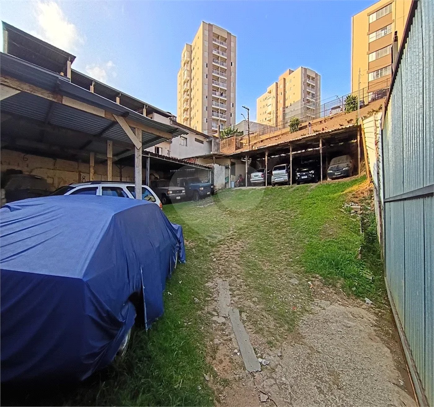 TERRENO DE 500 M² COM 20 METROS DE FRENTE PARA LOCAÇÃO )R$ 6.000,00) OU VENDA NO MANDAQUI