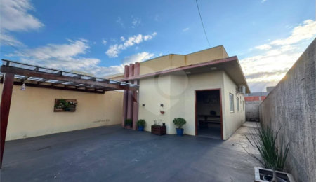 Casa à venda com 3 quartos, sendo 1 suíte,  em Flanboyant Residencial Park, Ponta Porã, MS