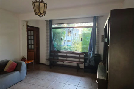 Casa à Venda com 5 quartos em Atibaia/SP