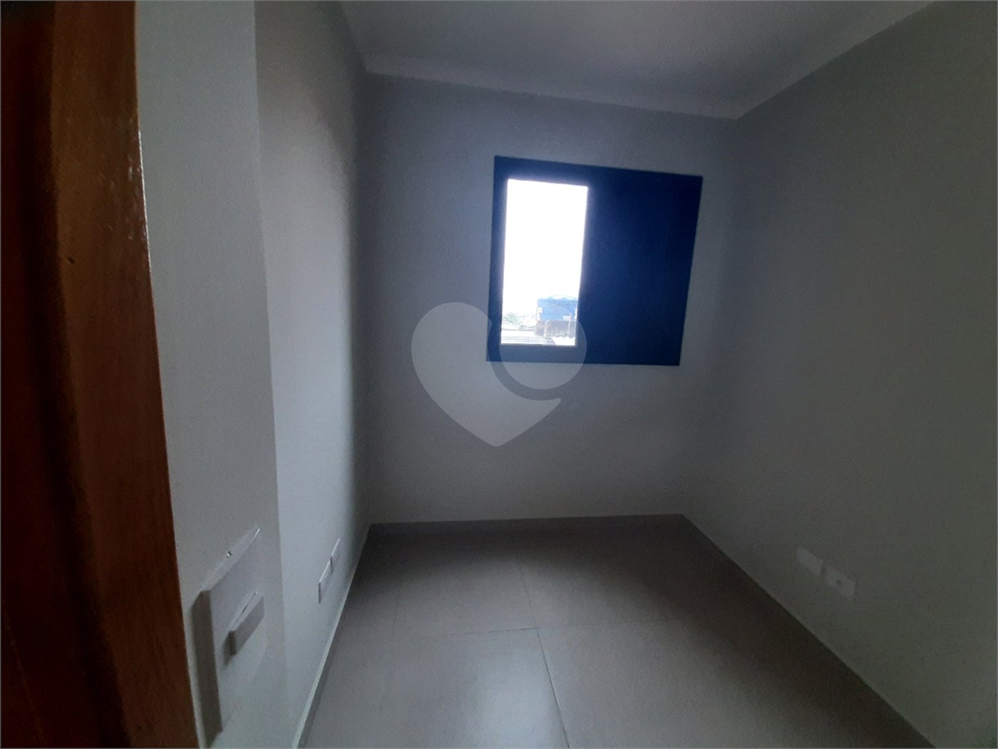 Apartamento VENDER na Vila Nivi, com 37m2, 2 quartos, 2 banheiro, sala, cozinha, SEM vaga