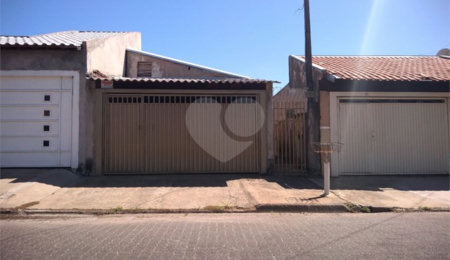Casa à venda com 2 quartos no Centro, Ibaté, SP