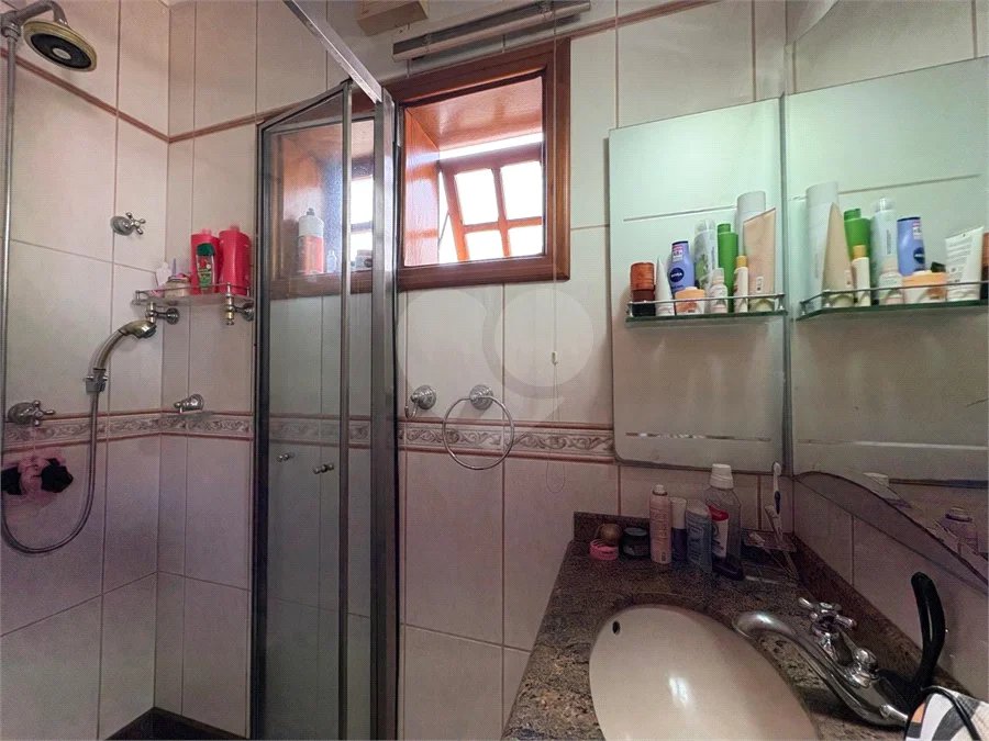 Casa a Venda no Condomínio Vista Alegre - Sede em Vinhedo/SP