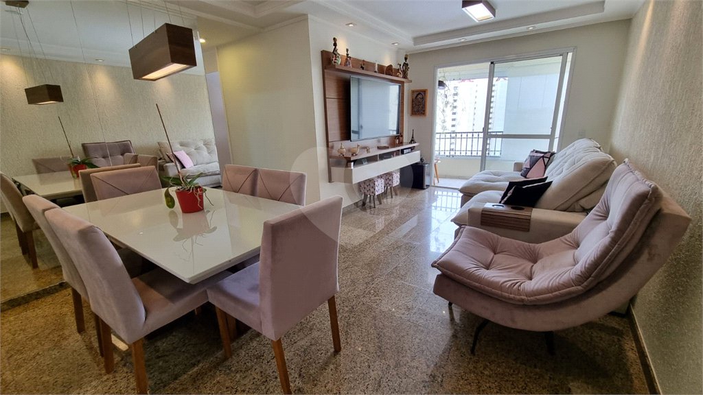 Apartamento à venda com 3 quartos, sendo 1 suíte, em Jardim Marajoara, São Paulo, SP