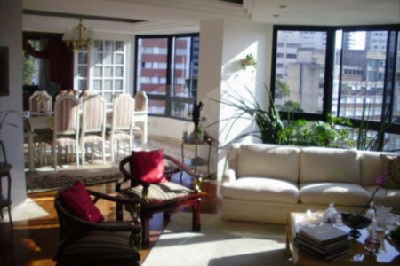 Apartamento à venda com 4 suítes em Real Parque, São Paulo, SP