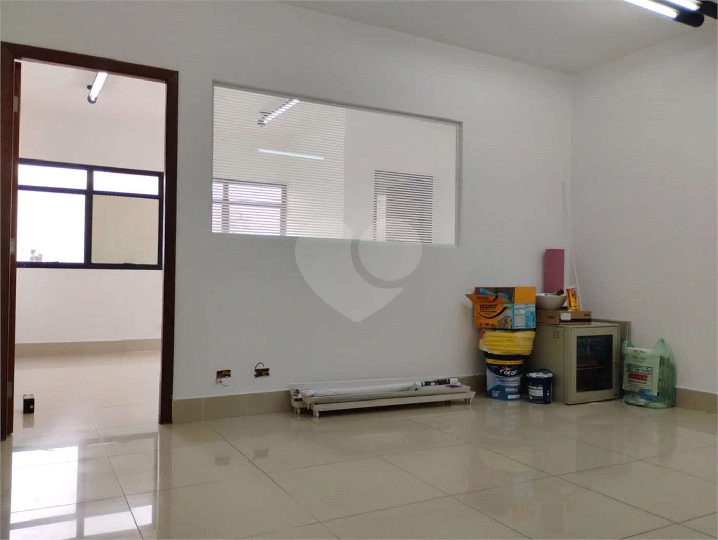 Aluga-se Sala Comercial na Vila Santa Catarina