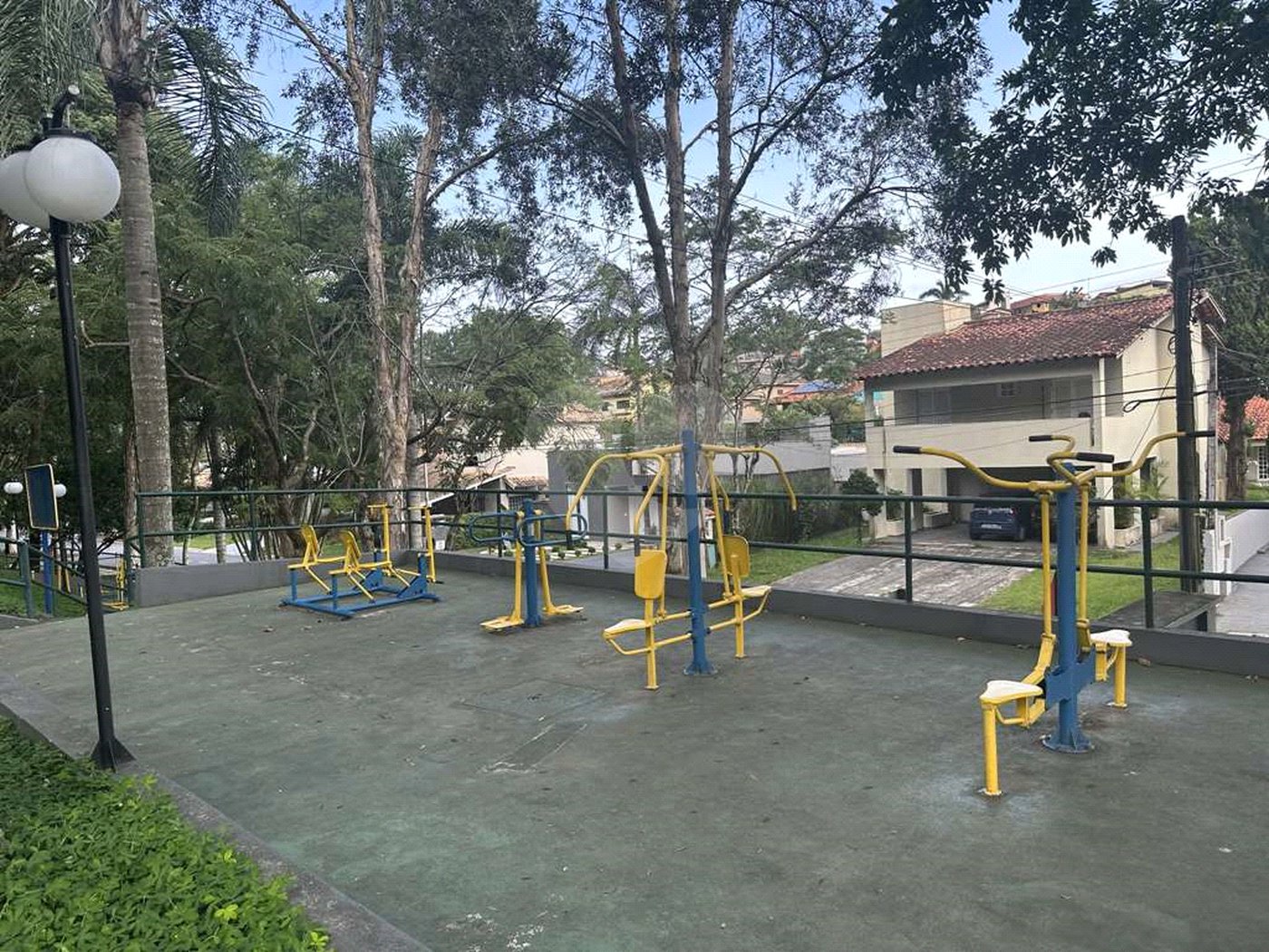 Casa á venda – Granja Viana