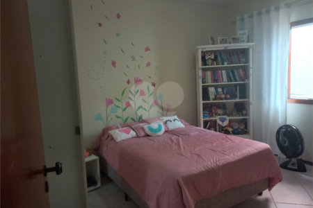 Casa à venda com 4 quartos, sendo 2 suítes,  em Villaggio Capríccio, Louveira, SP