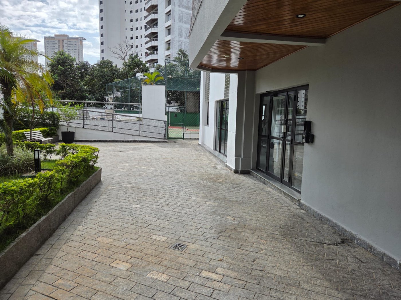 Apartamento à venda com 3 quartos, sendo 1 suíte, em Vila Andrade, São Paulo - SP