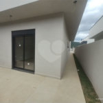 Casa exclusiva em Atibaia de alto padrão com 3 suítes, piscina, espaço gourmet, condomínio fechado, aceita financiamento