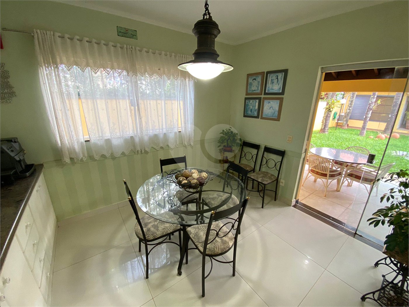 Casa térrea no Condomínio Parque Faber I