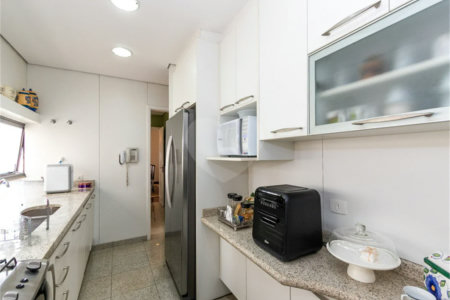 Apartamento de 233 m² à venda em Higienópolis com 4 dormitórios.
