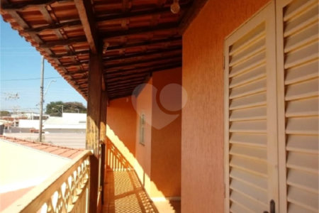 Sobrado à venda com 4 quartos, em Residencial Itamarati