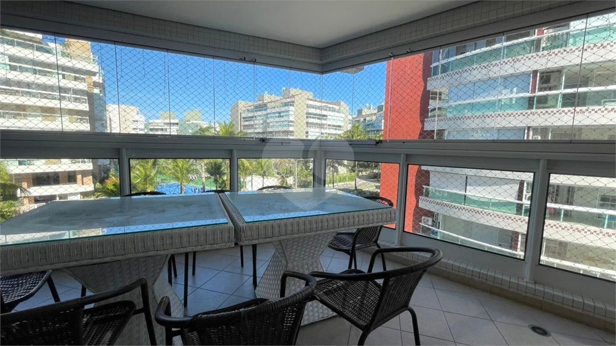 Apartamento à venda ou para alugar com 3 quartos, sendo 1 suíte,  em Riviera de São Lourenço, Bertioga, SP