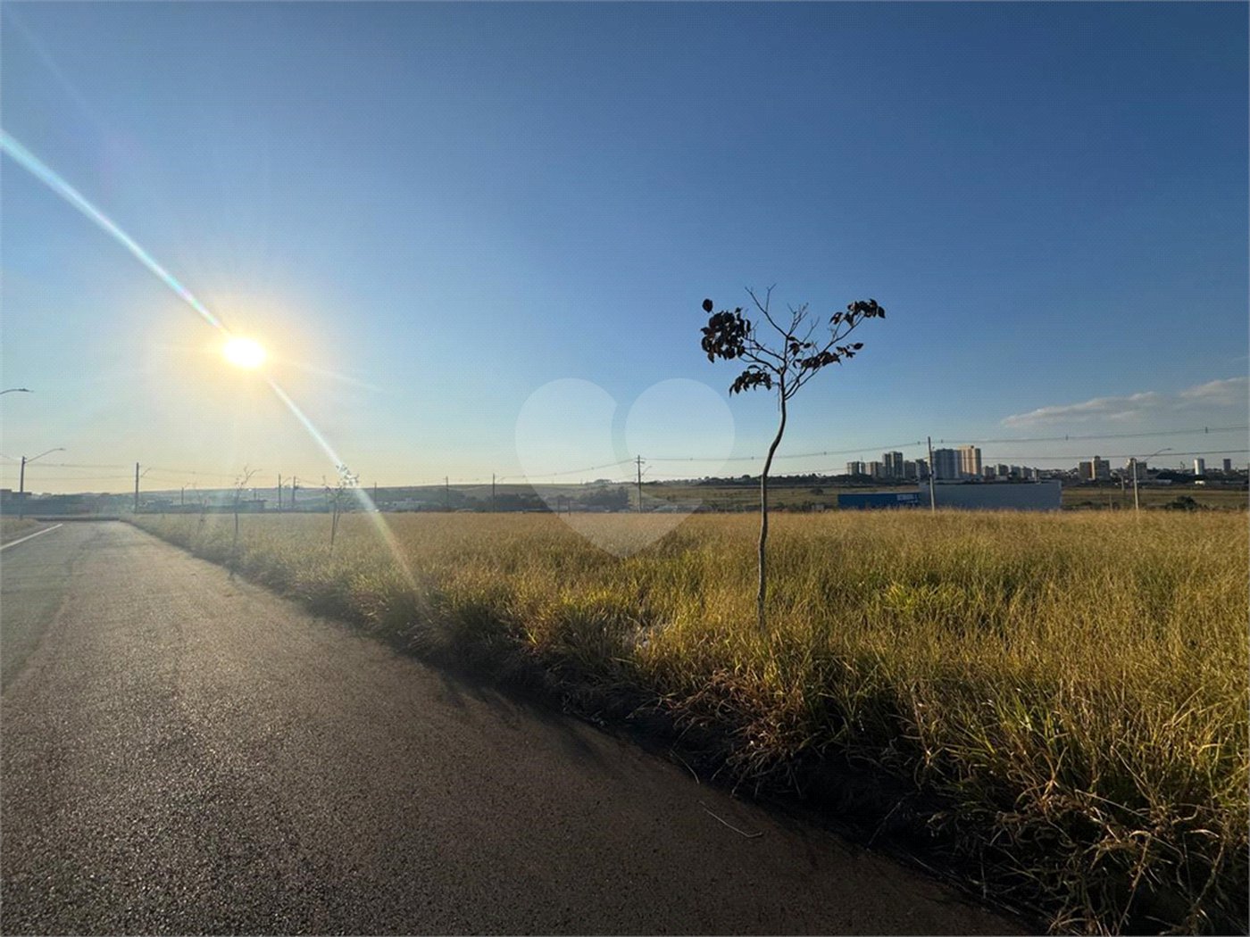 Terreno á venda com 250m2, em São Carlos.