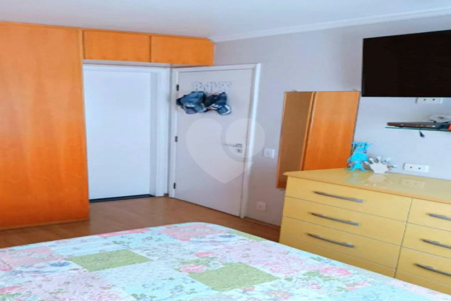 Apartamento à venda com 2 quartos, sendo 1 suíte,  em Jardim Itacolomi, São Paulo, SP