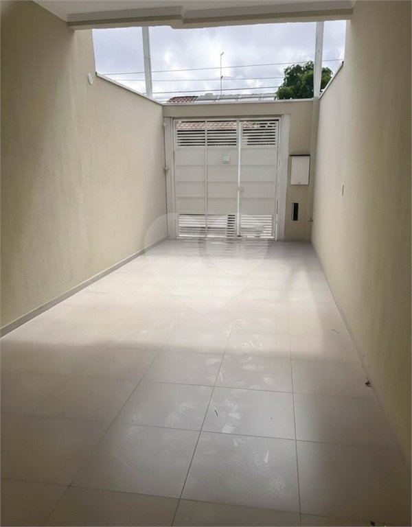 Sobrado 3 dorms sendo 1 suite, 2 vagas e 120m²
