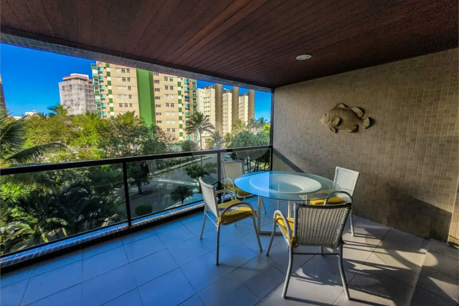 Apartamento à venda com 5 quartos, sendo 3 suítes,  em Riviera de São Lourenço, Bertioga, SP