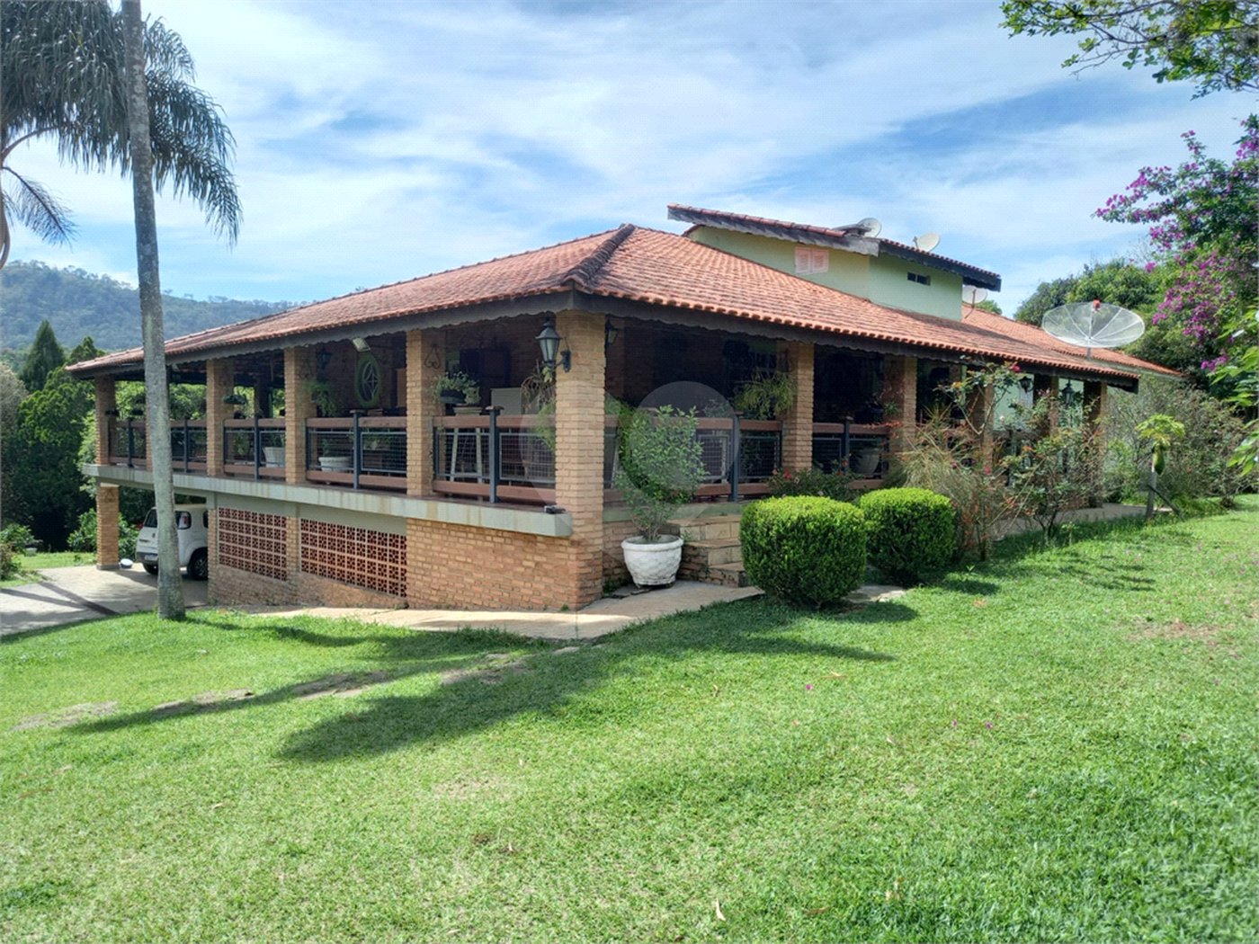 Chácara Mobiliada, 23.000m² á venda