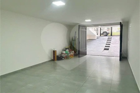 Sobrado com 3 andares, 350 m², 6 quartos, 2 suítes e 5 vagas para locação no Jardim Anália Franco!