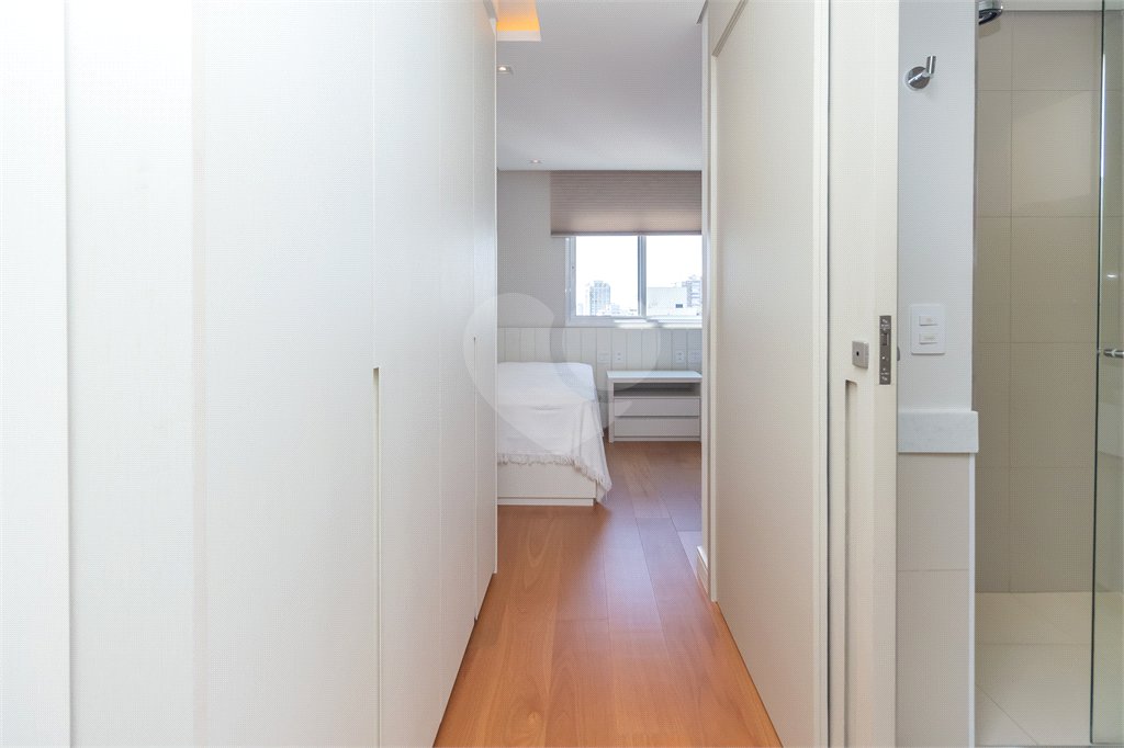 Apartamento - Vila Mariana - Alto Padrão - 3 Suítes - 4 Vagas - Venda / Compra - Próximo ao Metrô