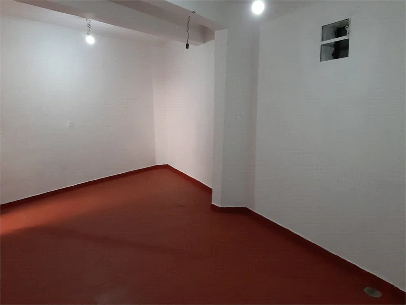 Sobrado à venda com 4 quartos, sendo 1 suíte, em Vila Gomes, São Paulo, SP