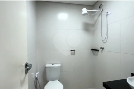 Cobertura Triplex com Mobilia parcial em Itapetinga Atibaia