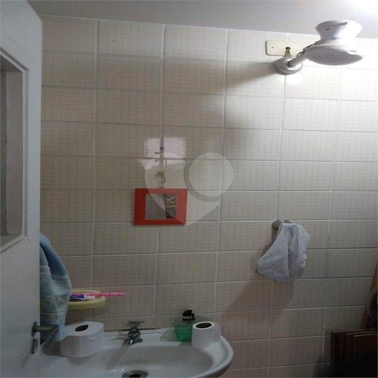 Apartamento na Vila Nova Conceição de 100m2 com 2 dorms, 1 suíte , 3 banheiros, 2 vagas. Estuda permuta.