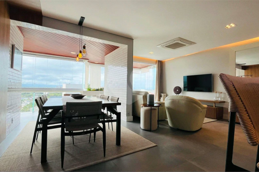 Apartamento à venda com 3 quartos, sendo 2 suítes, em Riviera de São Lourenço, Bertioga, SP