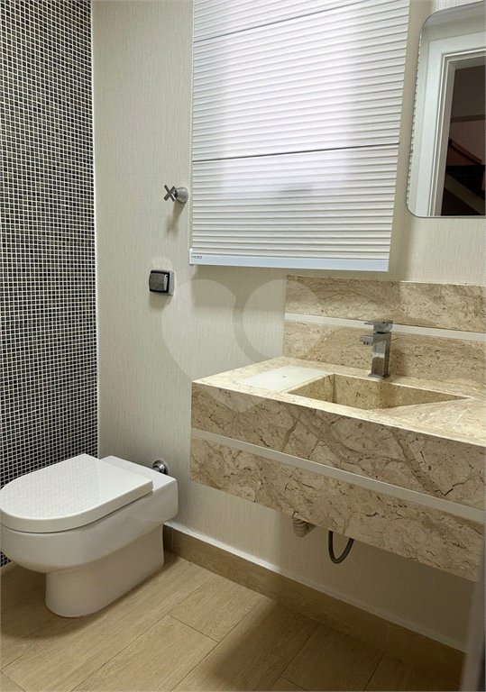 Chácara no Condomínio Vale das Laranjeiras em Indaiatuba SP - Venda - R$ 3,600.000,00 - Locaçao - R$ 30.000,00 mais encargos - Linda, espaçosa, aconchegante, acabamento de alto padrão em rua tranquila e arborizada, em um dos Condomínios mais valorizados de Indaiatuba. Com fácil acesso as principa