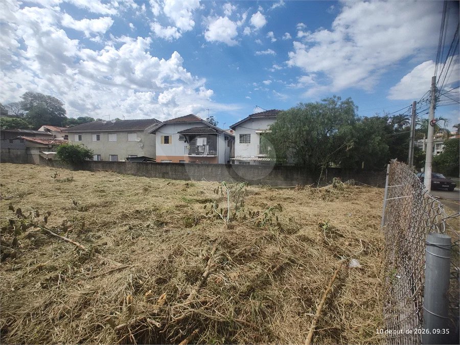 Terreno em Atibaia com 652 metros, pronto para construir no Jardim do Lago, aceita financiamento