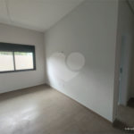 Casa exclusiva em Atibaia de alto padrão com 3 suítes, piscina, espaço gourmet, condomínio fechado, aceita financiamento