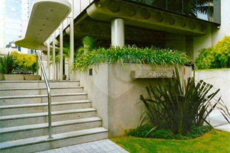 Conjunto comercial com 146m², 3 vagas, à venda no Brooklin
