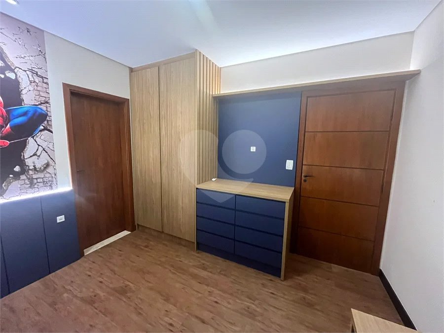 Casa de Alto Padrão à Venda – Condomínio Terra Magna | Indaiatuba/SP - Sofisticação, conforto e funcionalidade. Este magnífico sobrado possui 300 m² de área construída em um terreno de 420 m², com ambientes amplos, integrados e acabamentos de alto padrão. Destaques do imóvel - 4 dormitórios, sendo 3